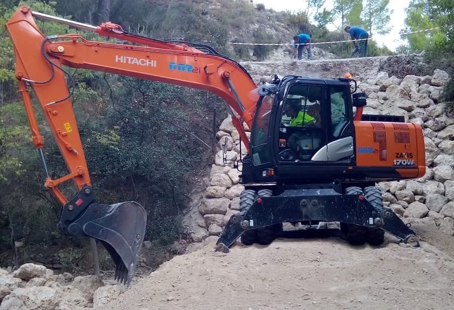 Giratoria Hitachi 170W