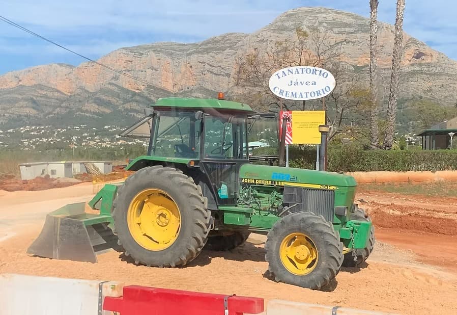 Tractor con Trajilla