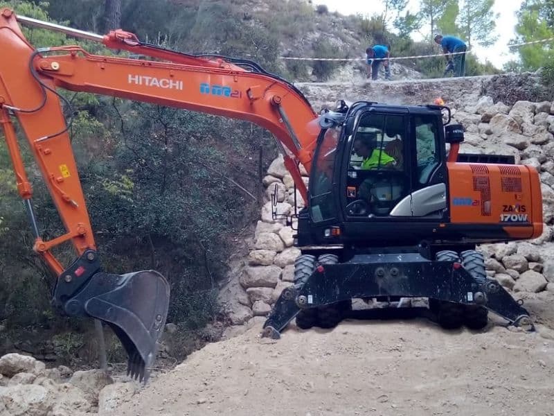 Giratoria Hitachi 170W — imagen 1